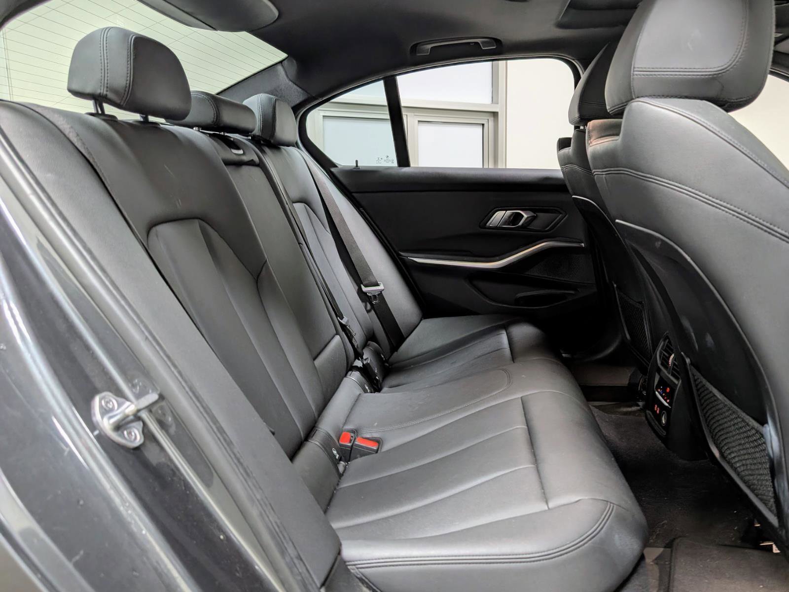 Used 2019 BMW 330i xDrive Sedan w/ Convenience Package image 22