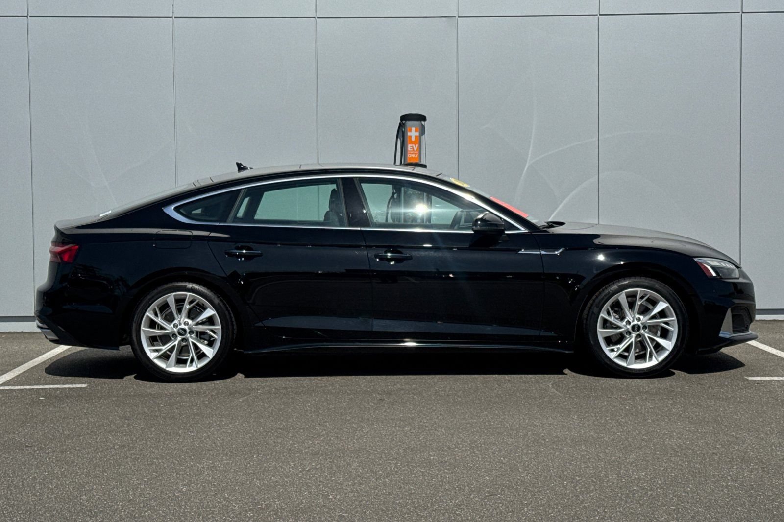 Used 2023 Audi A5 2.0T Premium Plus w/ Premium Plus AWD/4WD image 6