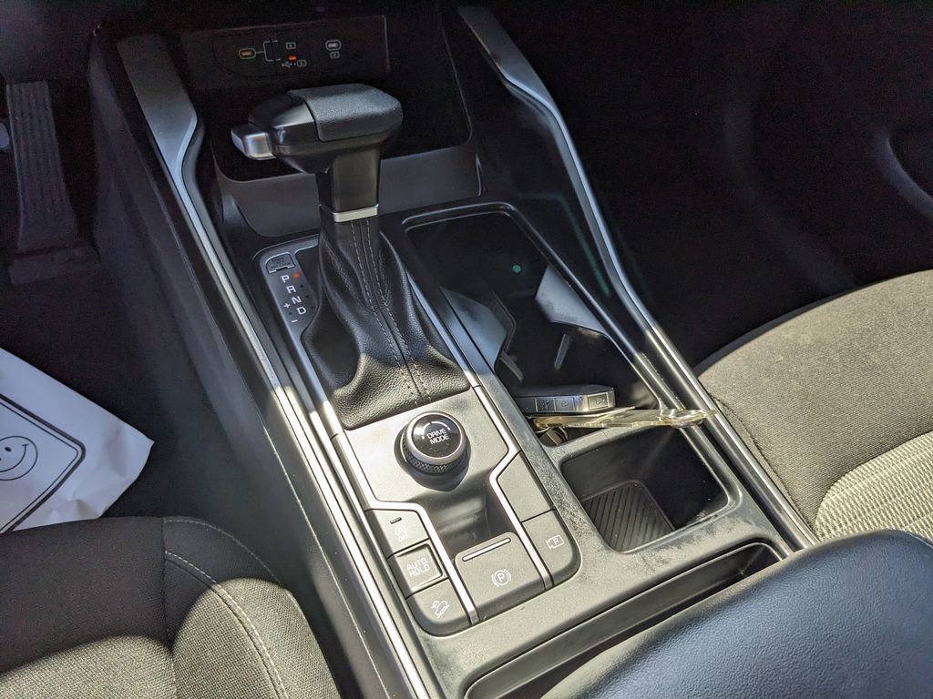 Certified 2025 Kia Sorento LX image 26