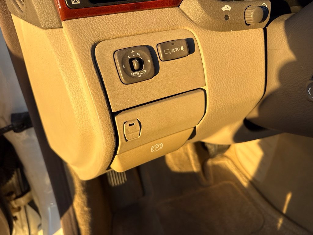 Used 2003 Lexus LS 430 RWD image 17
