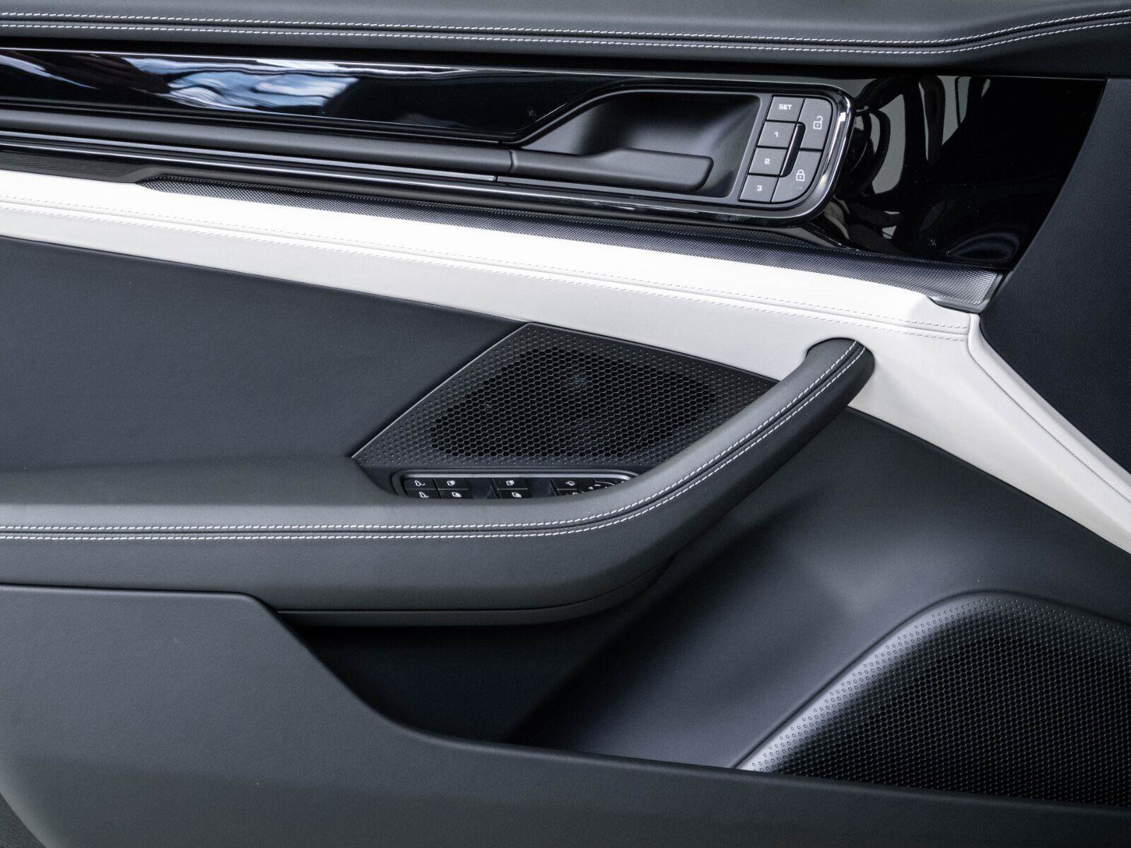 New 2026 Porsche Panamera 4 AWD/4WD image 6