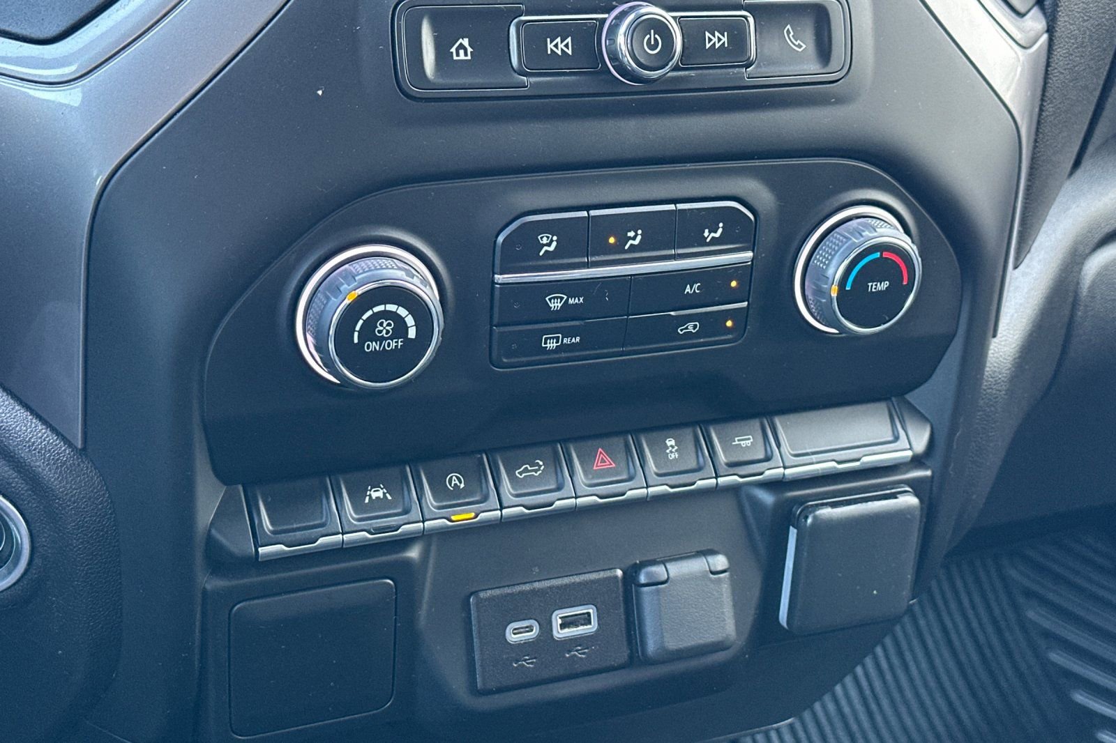 Certified 2022 Chevrolet Silverado 1500 Custom image 26