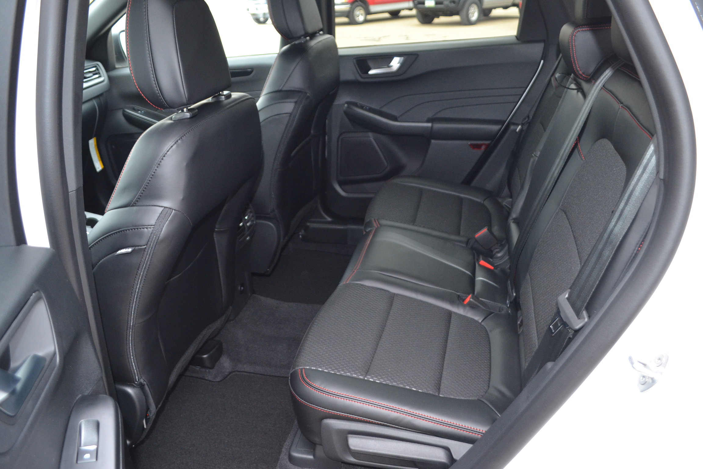 New 2026 Ford Escape ST-Line w/ Tech Pack #1 AWD/4WD image 13