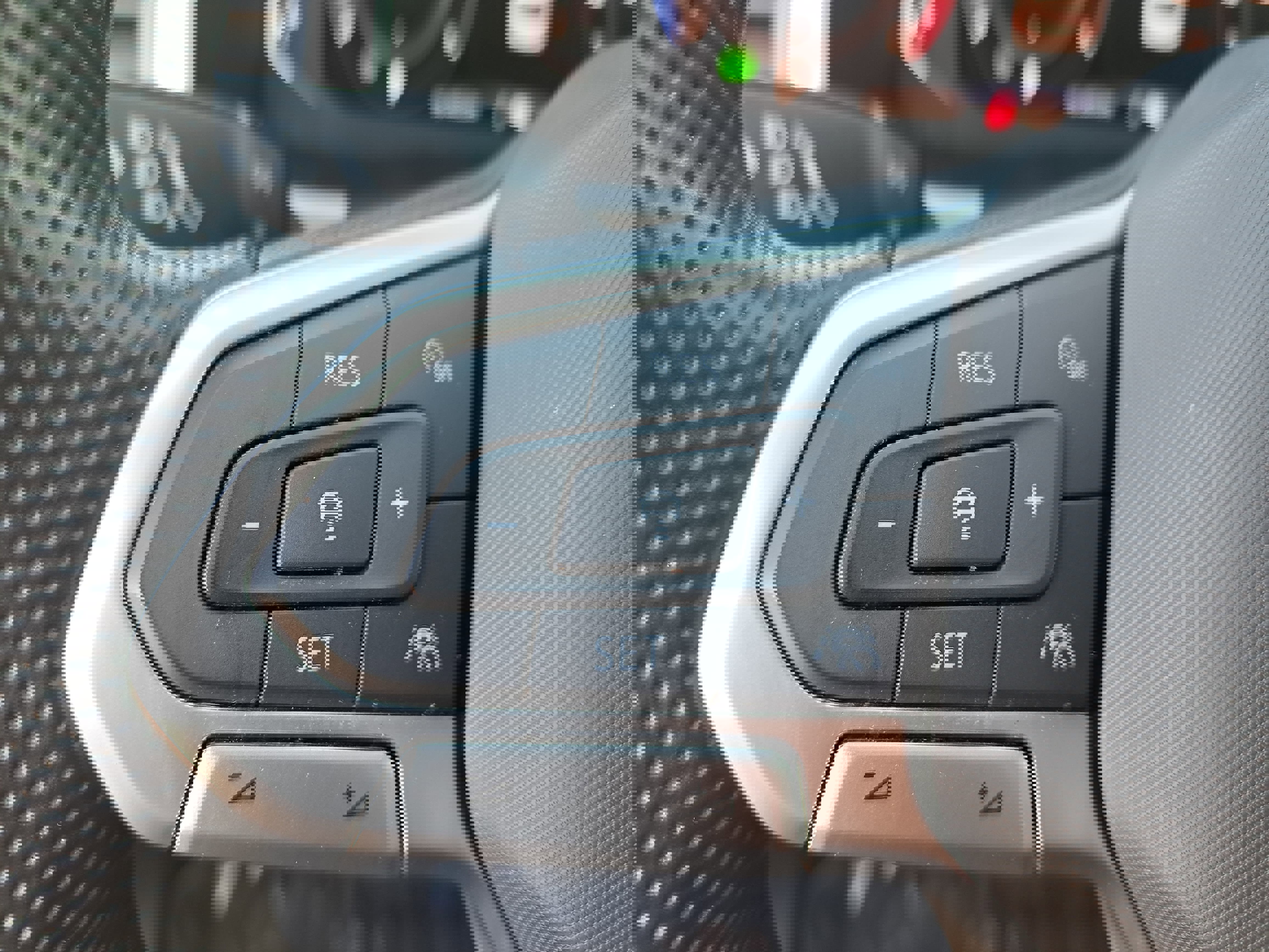 Used 2022 Volkswagen Atlas SEL R-Line image 18