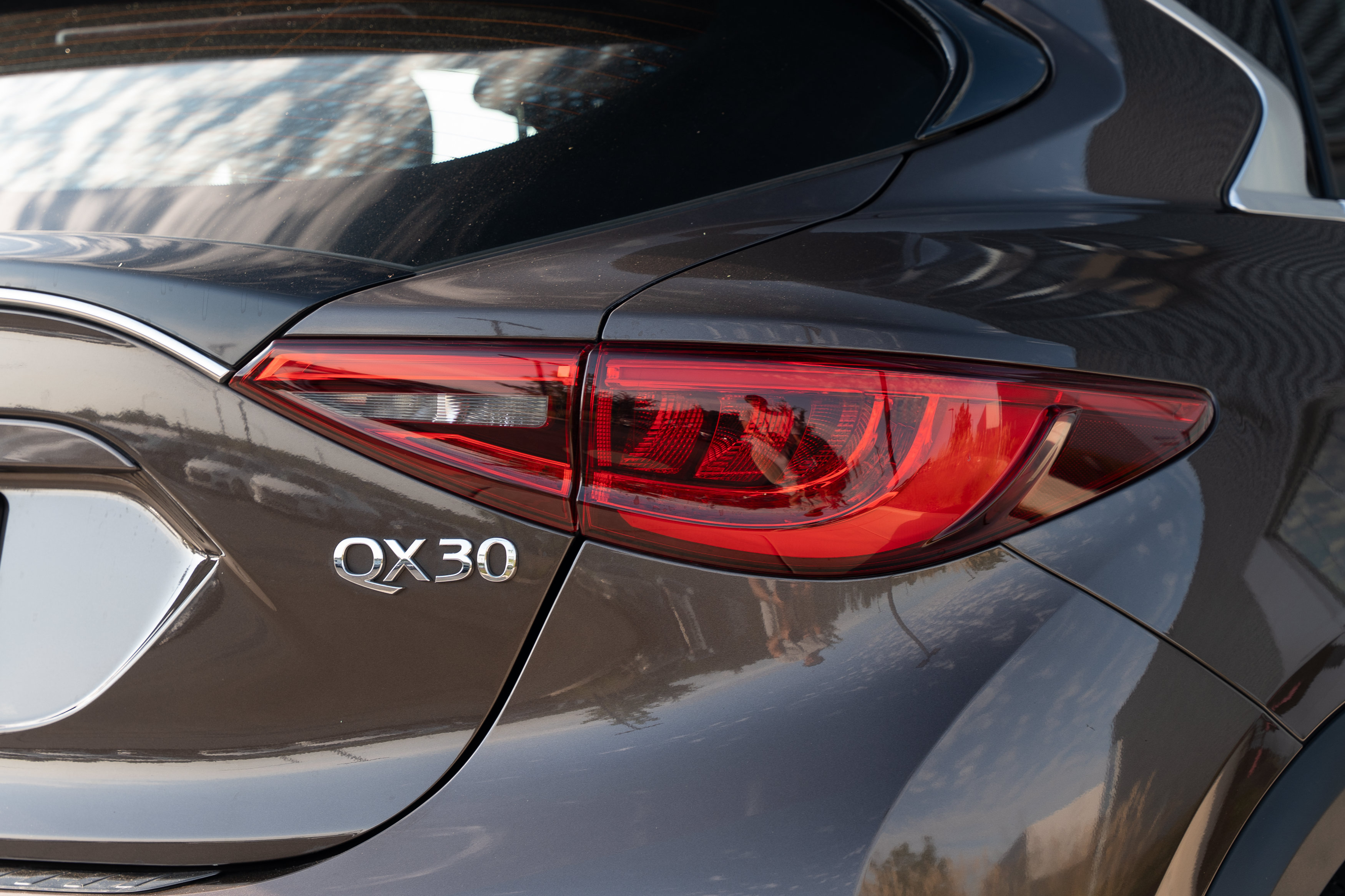 Used 2018 INFINITI QX30 Premium w/ Navigation Package AWD/4WD image 28