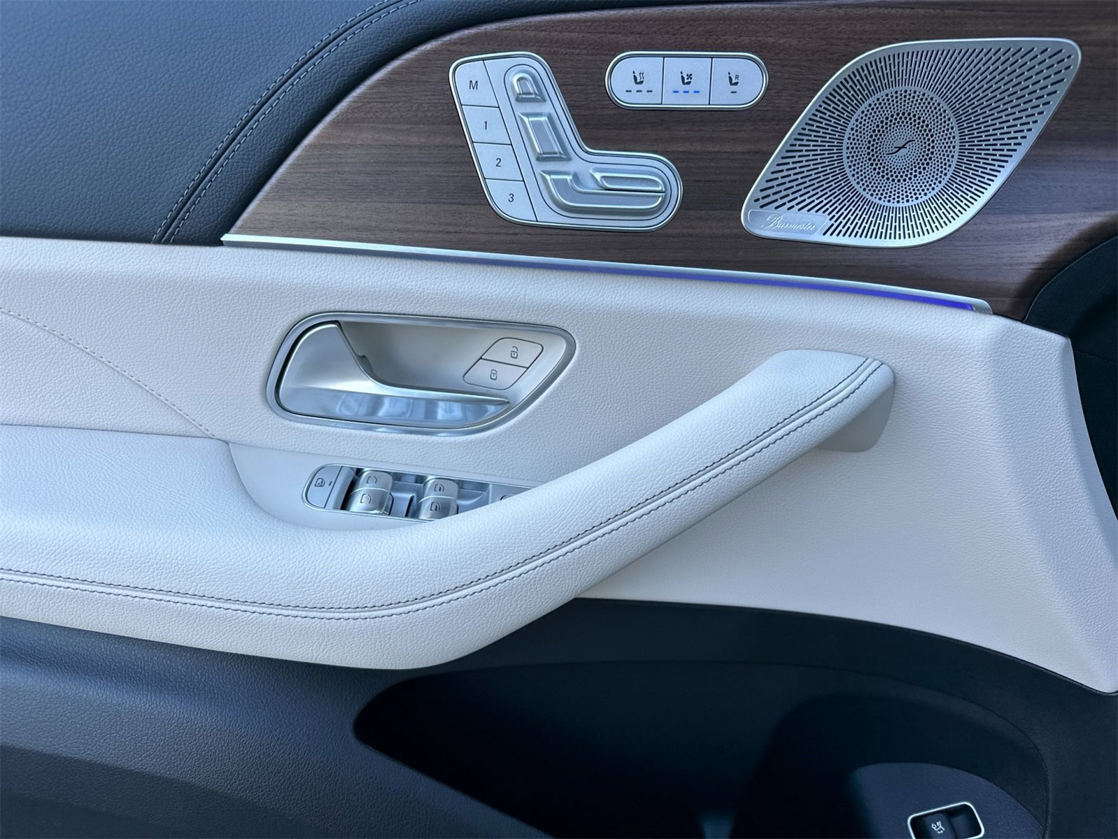 New 2026 Mercedes-Benz GLS 580 4MATIC image 11