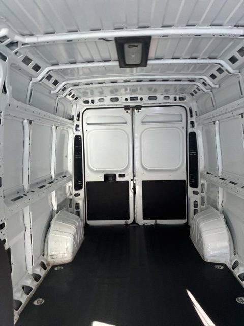 Used 2025 RAM ProMaster 2500 w/ Convenience Group image 24