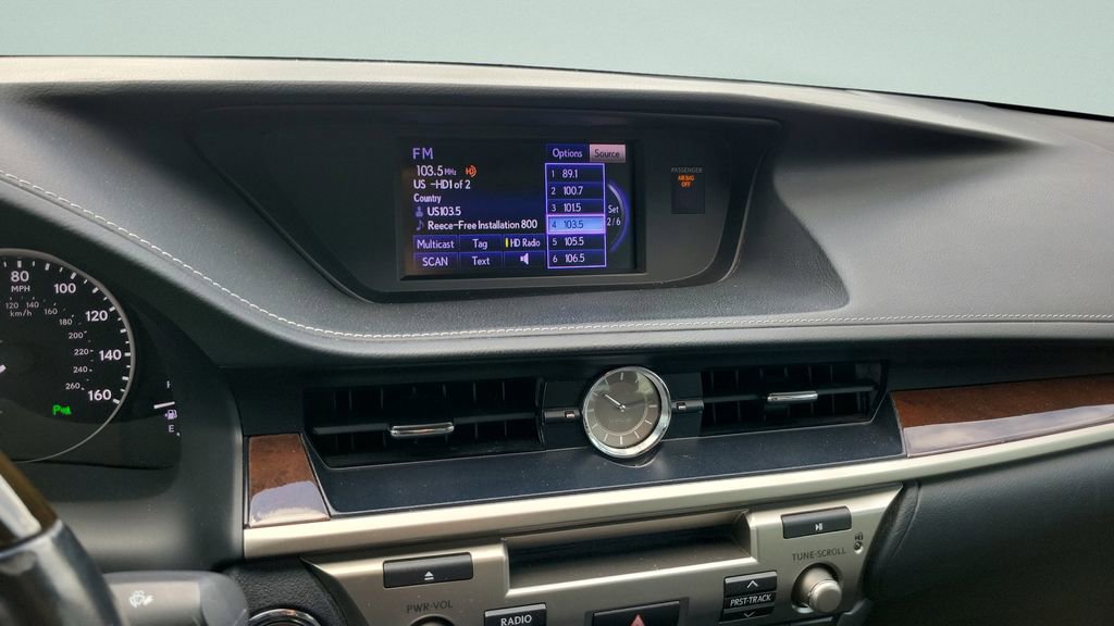 Used 2014 Lexus ES 350 w/ Premium Package image 17