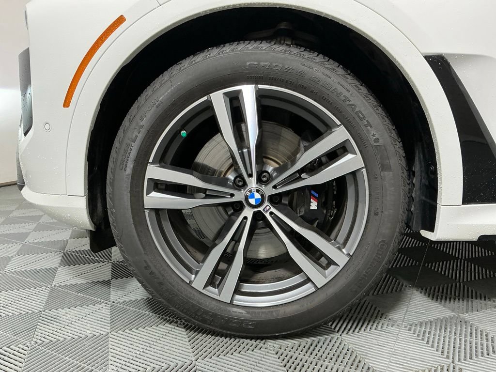 Certified 2026 BMW X7 xDrive40i w/ M Sport Package AWD/4WD image 38