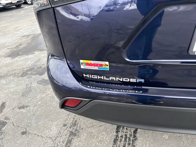 Used 2023 Toyota Highlander L image 43
