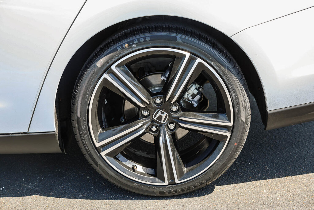 Used 2024 Honda Accord Sport image 27