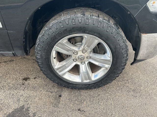 Used 2017 RAM 1500 Classic SLT w/ SLT Plus D￩cor Group AWD/4WD image 42