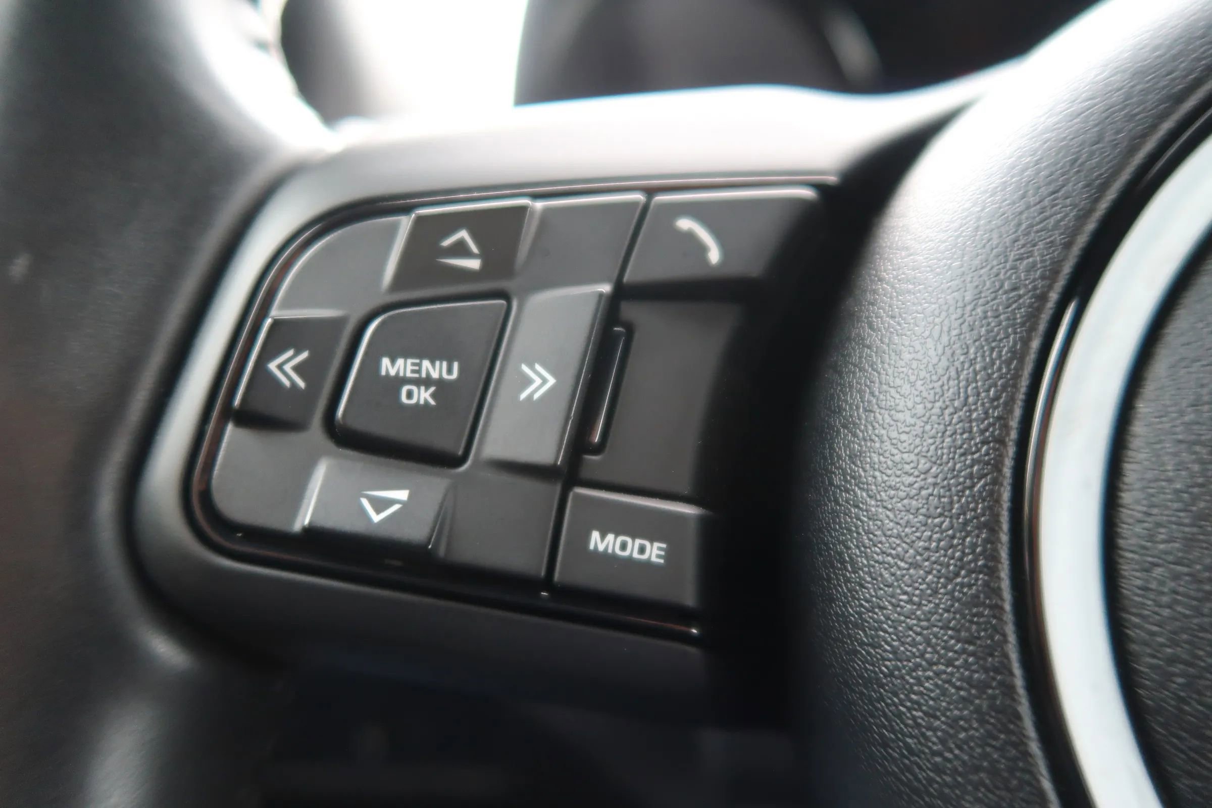 Used 2016 Jaguar F-TYPE S image 28