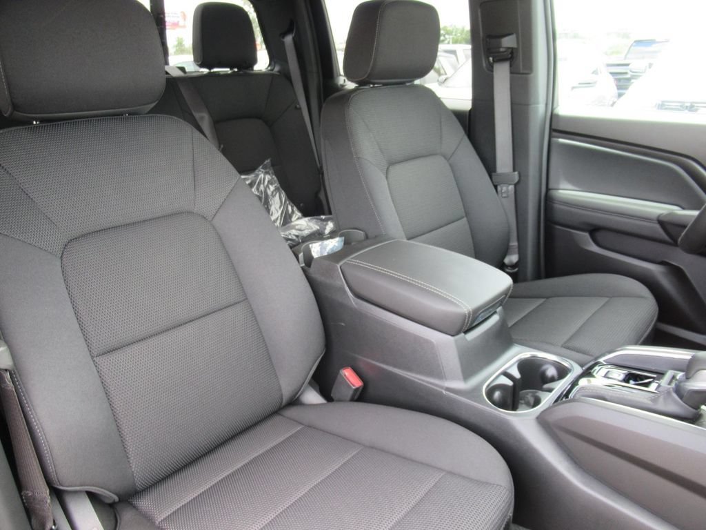 New 2026 GMC Canyon Elevation w/ Convenience Package RWD image 9