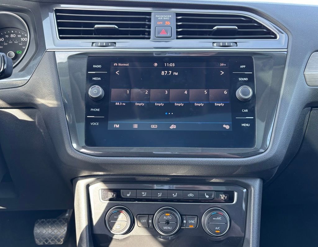 Used 2020 Volkswagen Tiguan SE w/ Panoramic Sunroof Package image 15