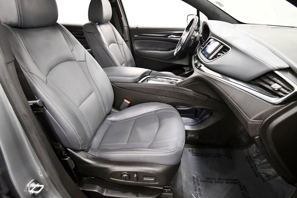 Used 2023 Buick Enclave Essence w/ LPO, Touring Package image 18