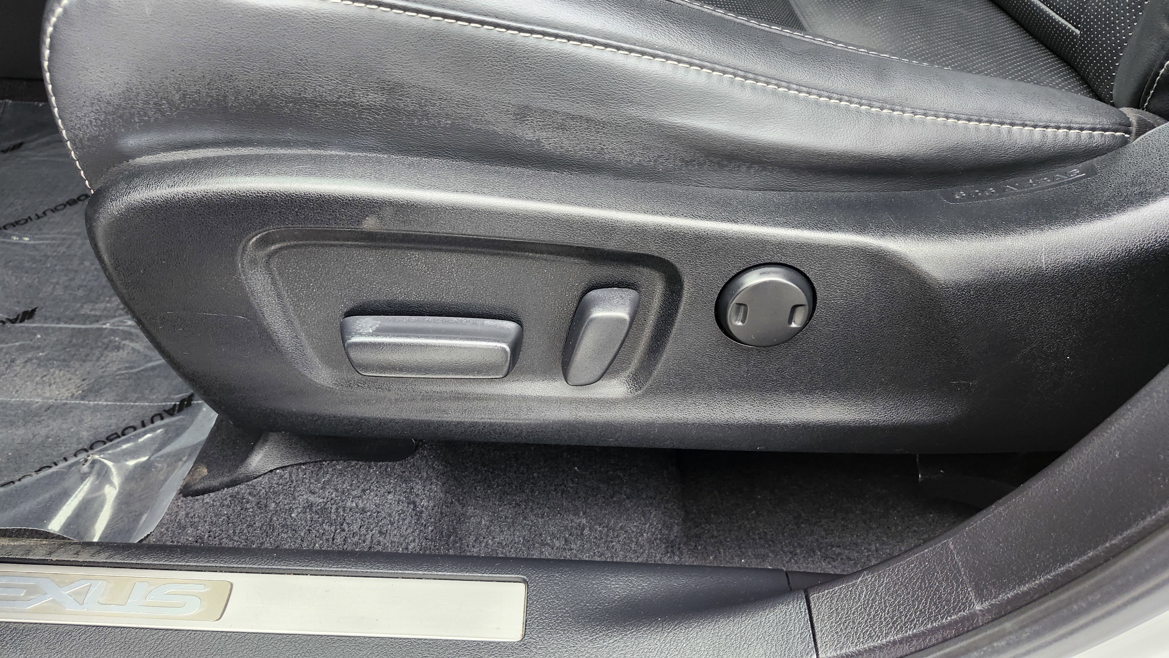 Used 2022 Lexus RX 450hL AWD w/ Premium Package image 30