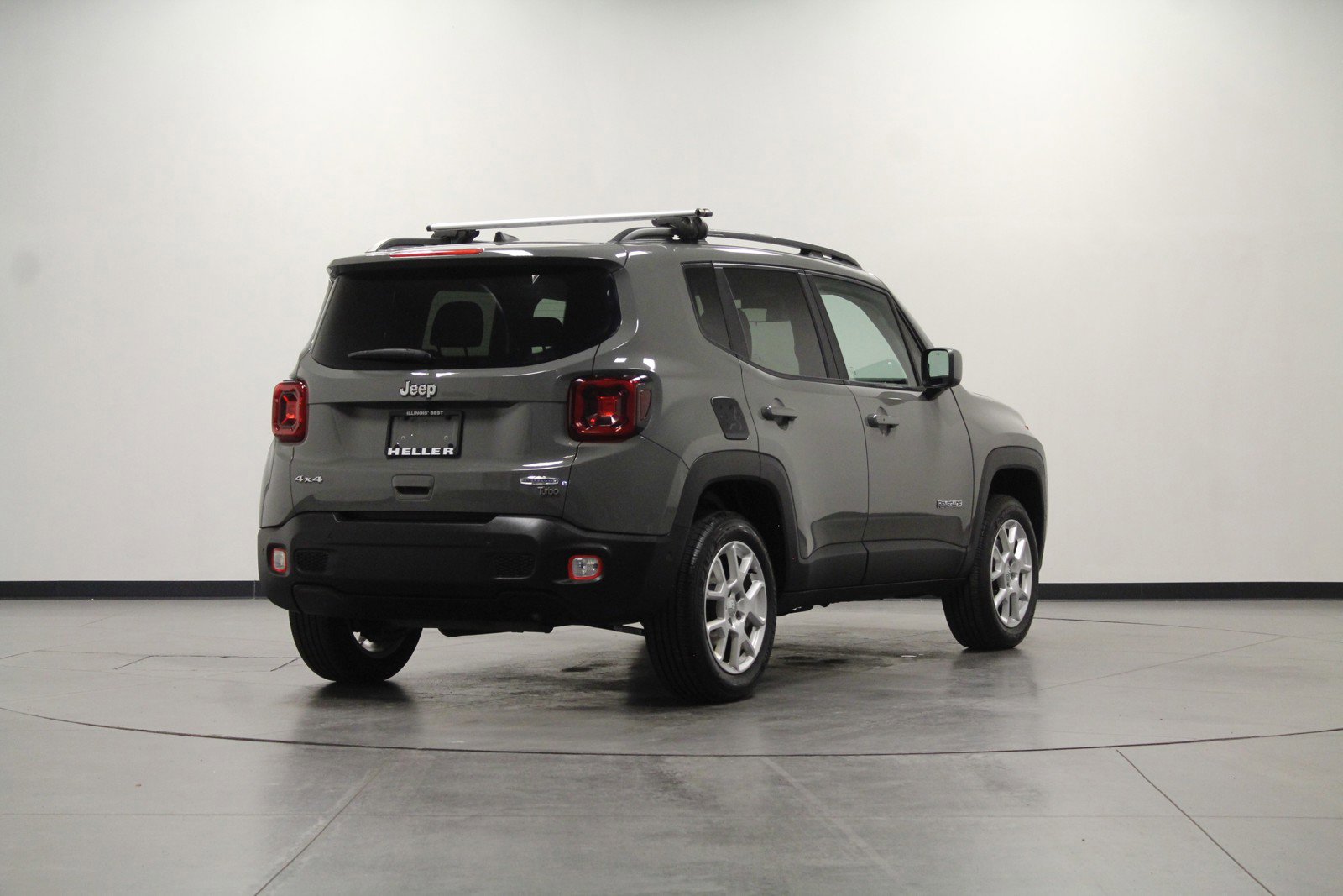 Used 2021 Jeep Renegade Latitude w/ Luxury Group I image 4