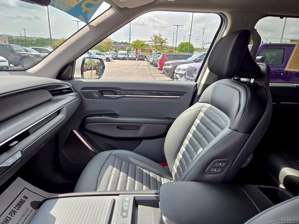 Used 2026 Kia EV9 Land AWD/4WD image 23