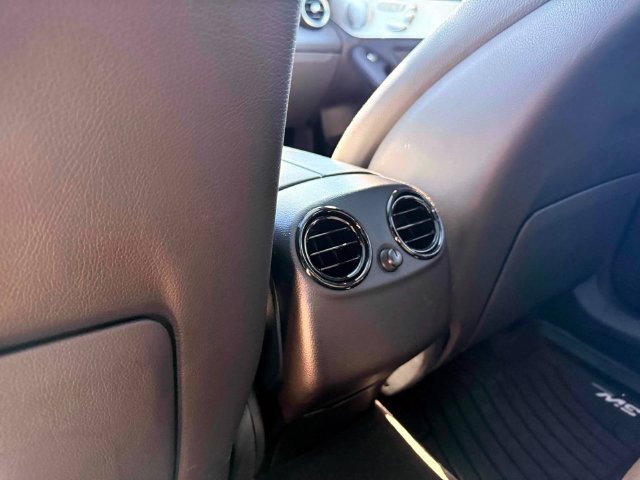 Used 2019 Mercedes-Benz GLC 300 4MATIC image 16