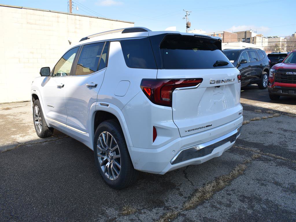 New 2026 GMC Terrain Denali w/ LPO, Floor Liner Package image 10