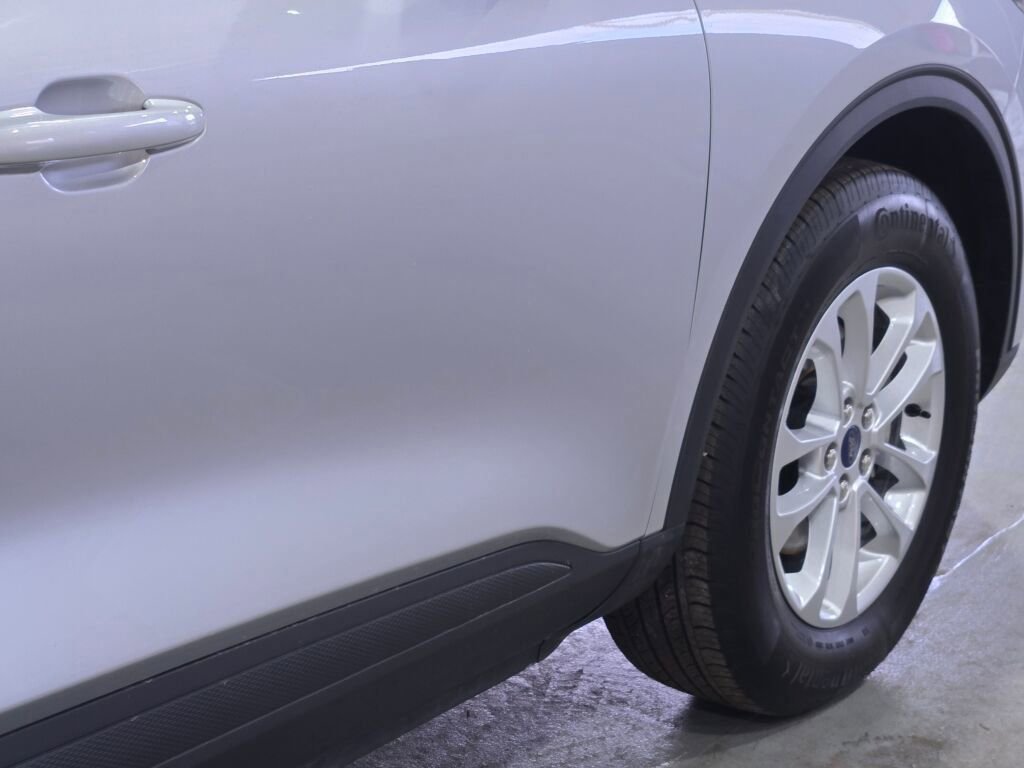 Used 2020 Ford Escape SE image 14