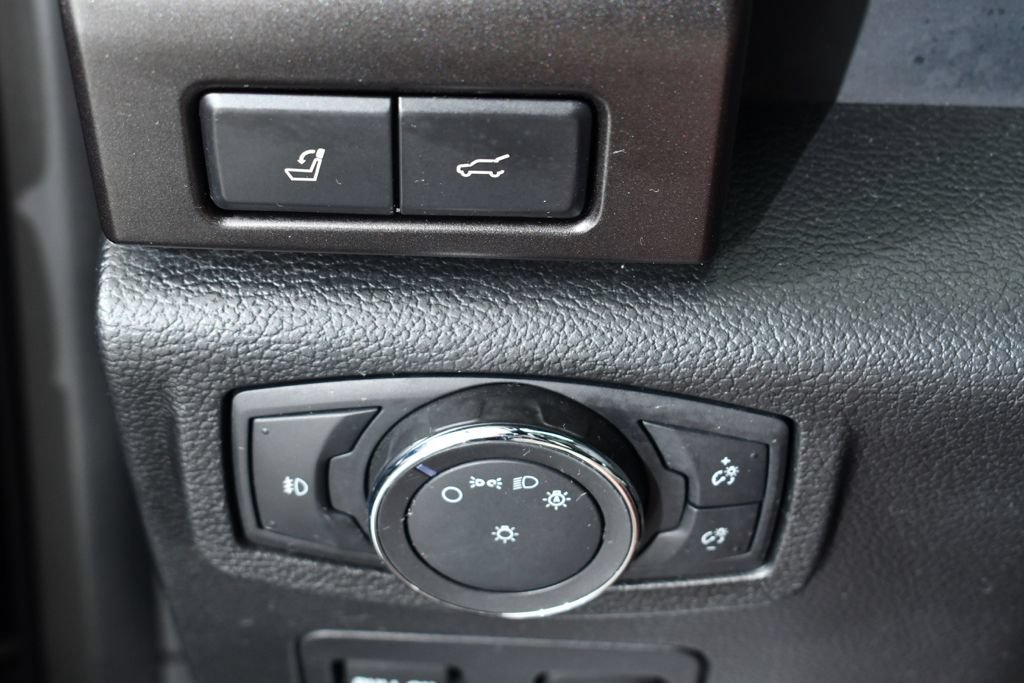 Used 2019 Ford Expedition Limited w/ Equipment Group 303A AWD/4WD image 30