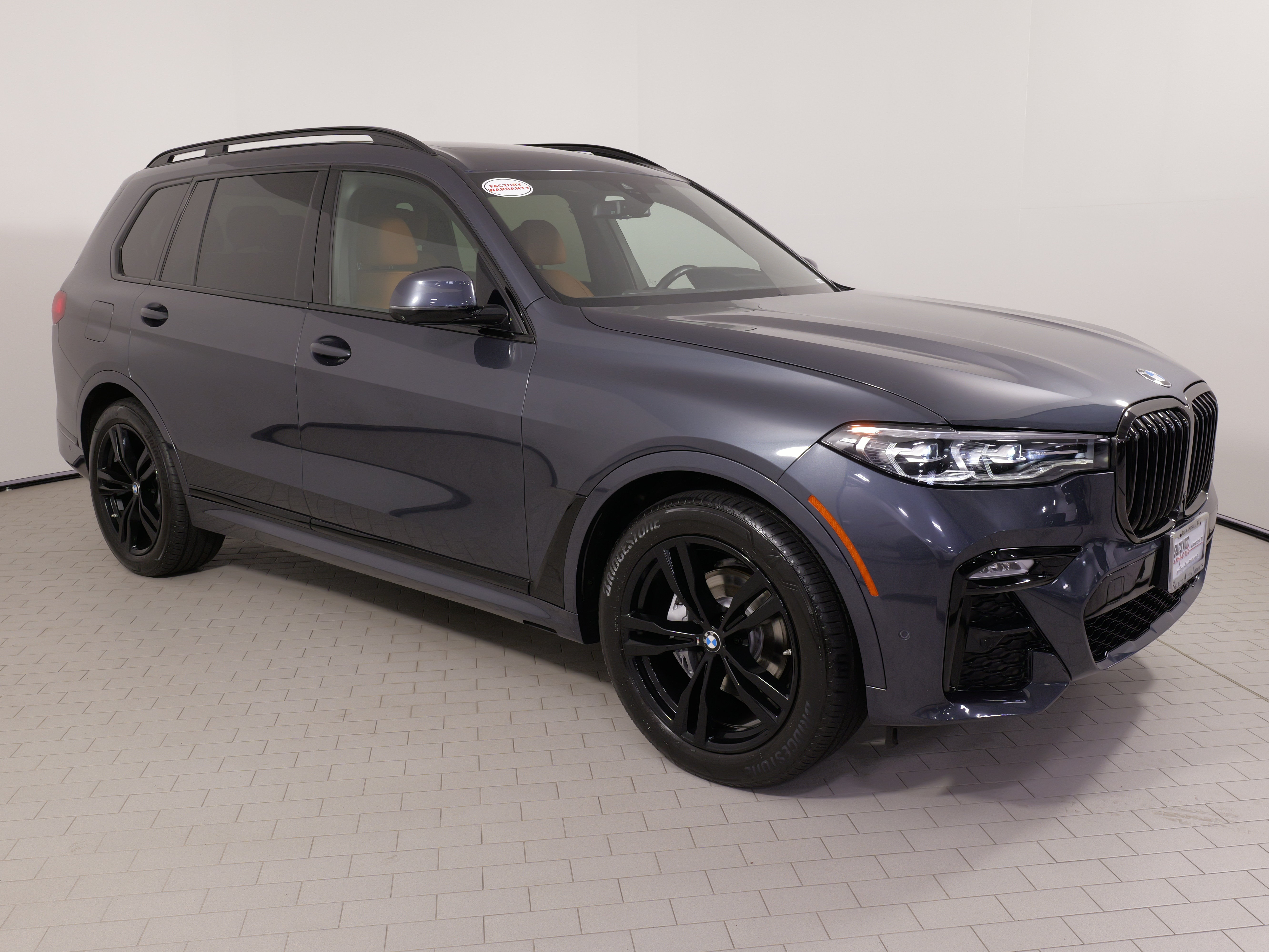 Used 2022 BMW X7 xDrive40i w/ M Sport Package AWD/4WD image 7