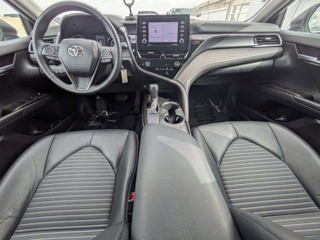 Used 2023 Toyota Camry SE image 12
