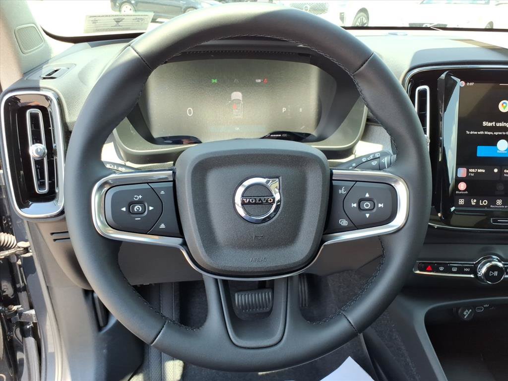 New 2026 Volvo XC40 B4 Core w/ Climate Package FWD image 16