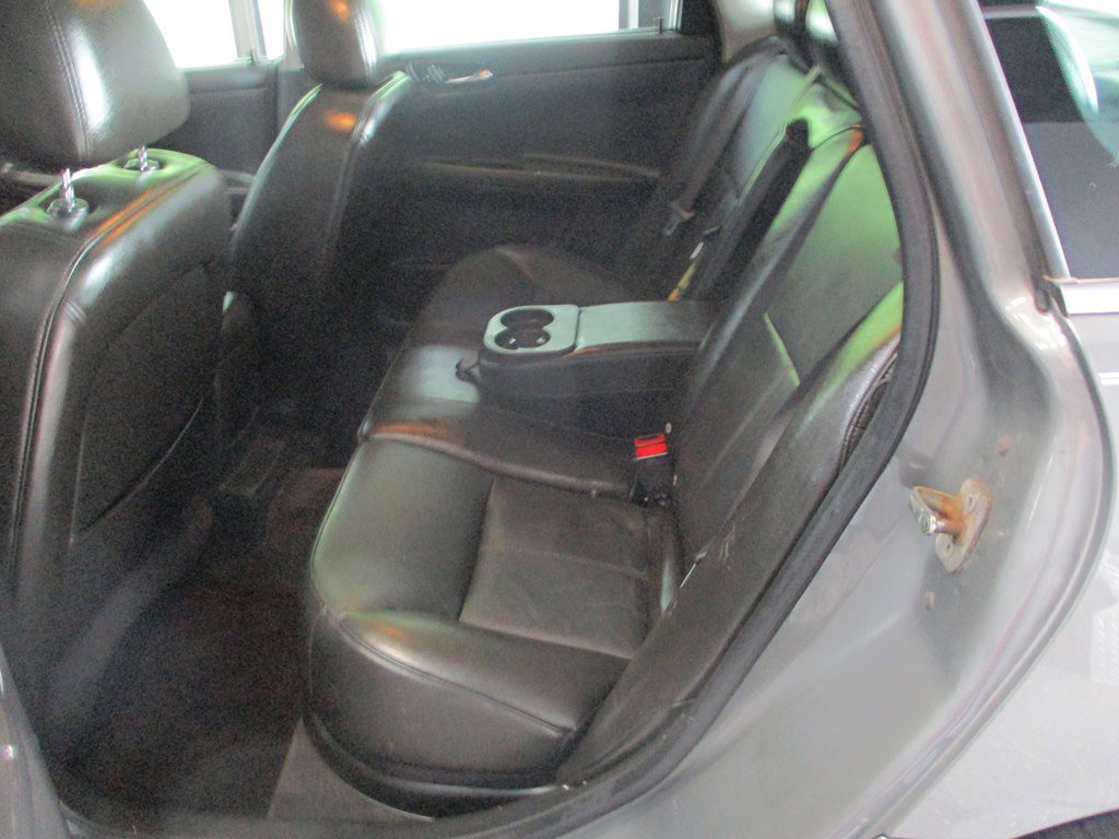 Used 2008 Chevrolet Impala LT w/ Luxury Edition Package image 3