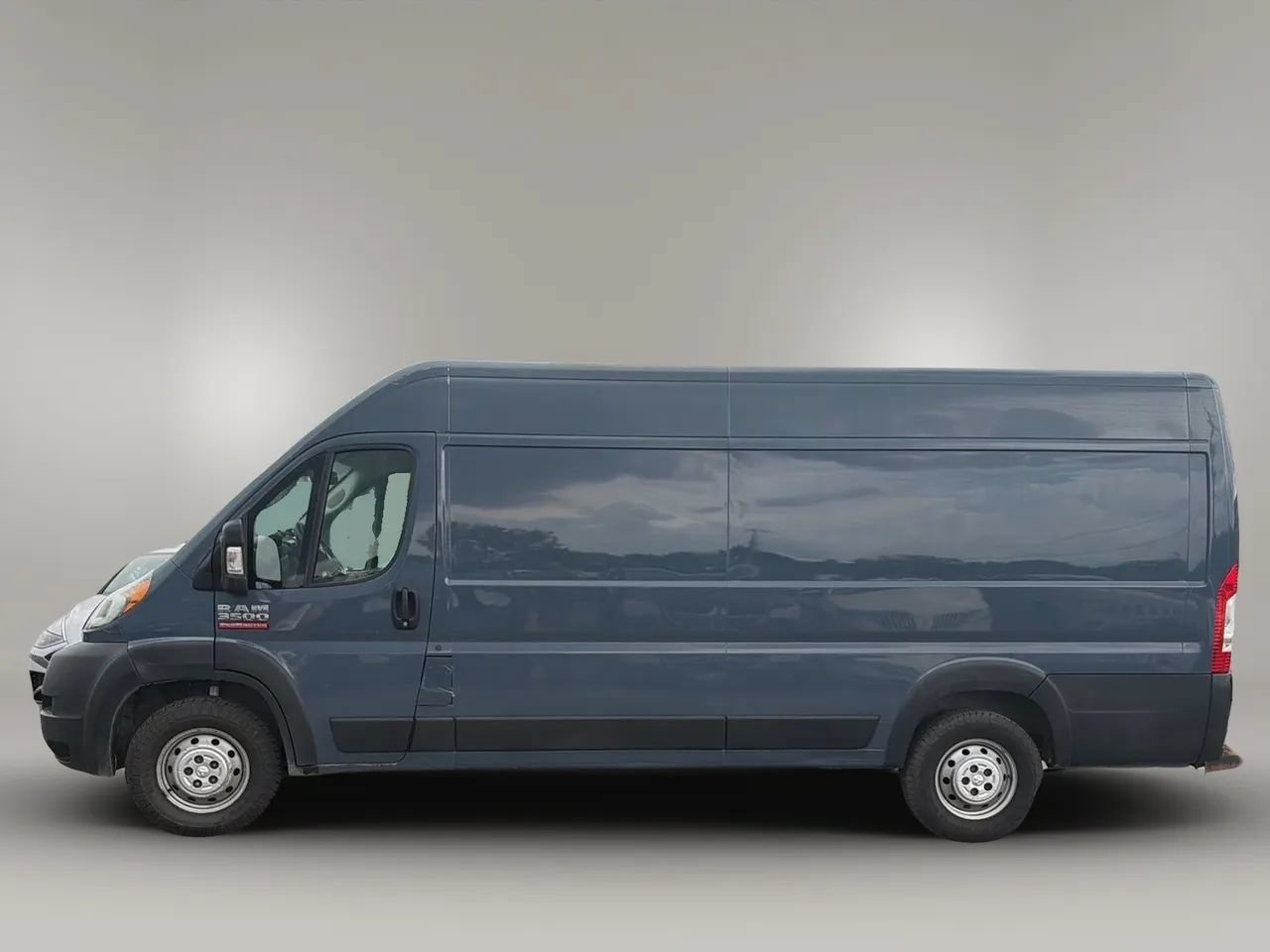 Used 2021 RAM ProMaster 3500 FWD image 2