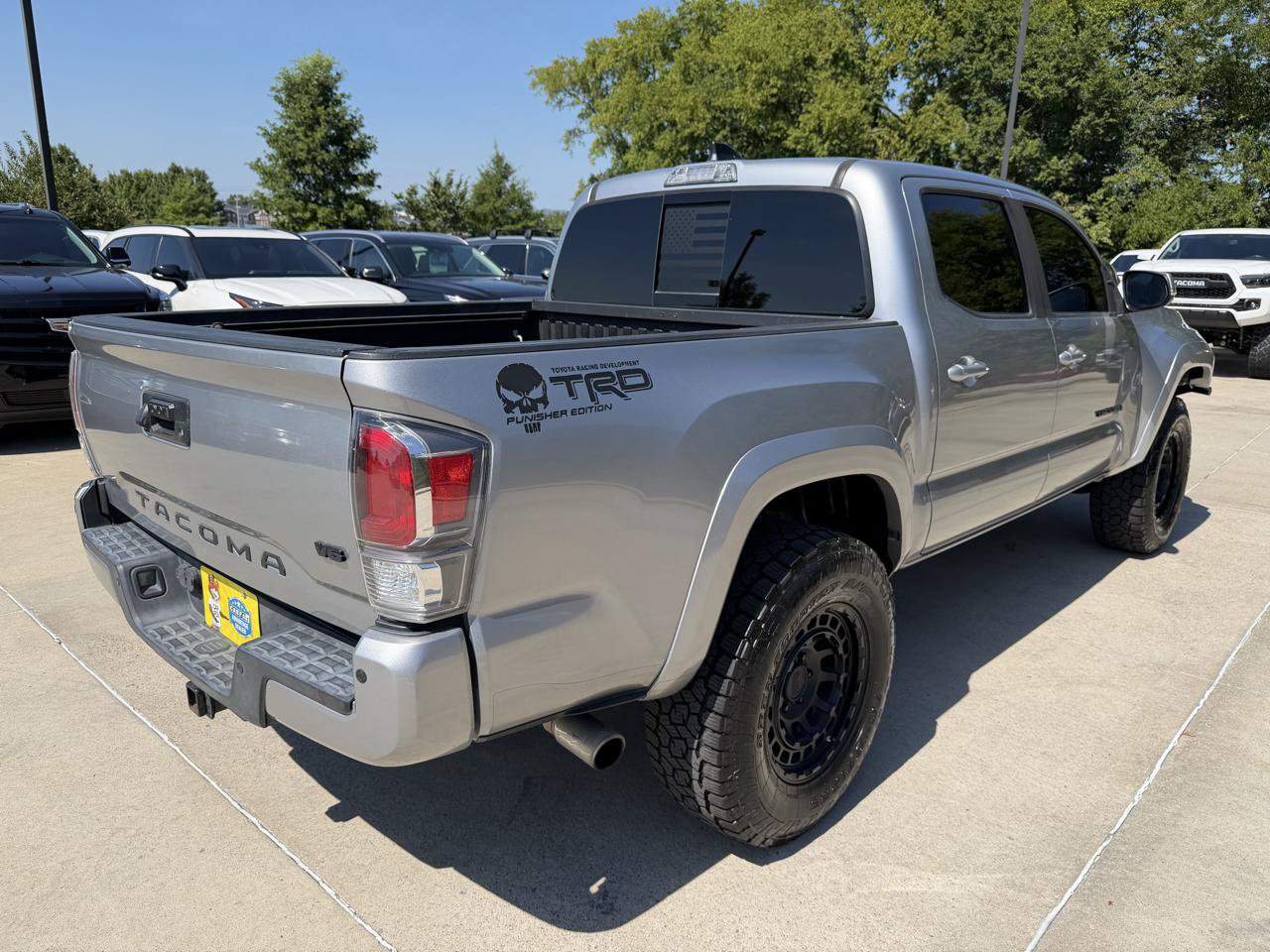 Used 2021 Toyota Tacoma TRD Sport w/ Technology Package RWD image 5