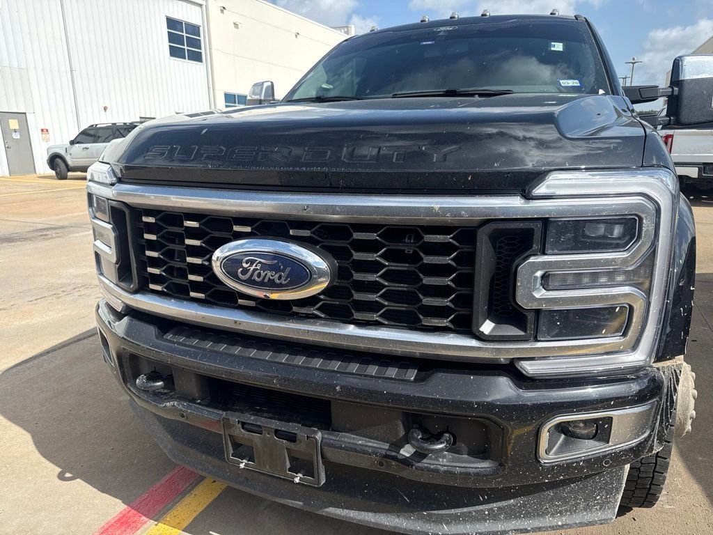 Used 2026 Ford F450 Platinum w/ Platinum Plus Package AWD/4WD image 3