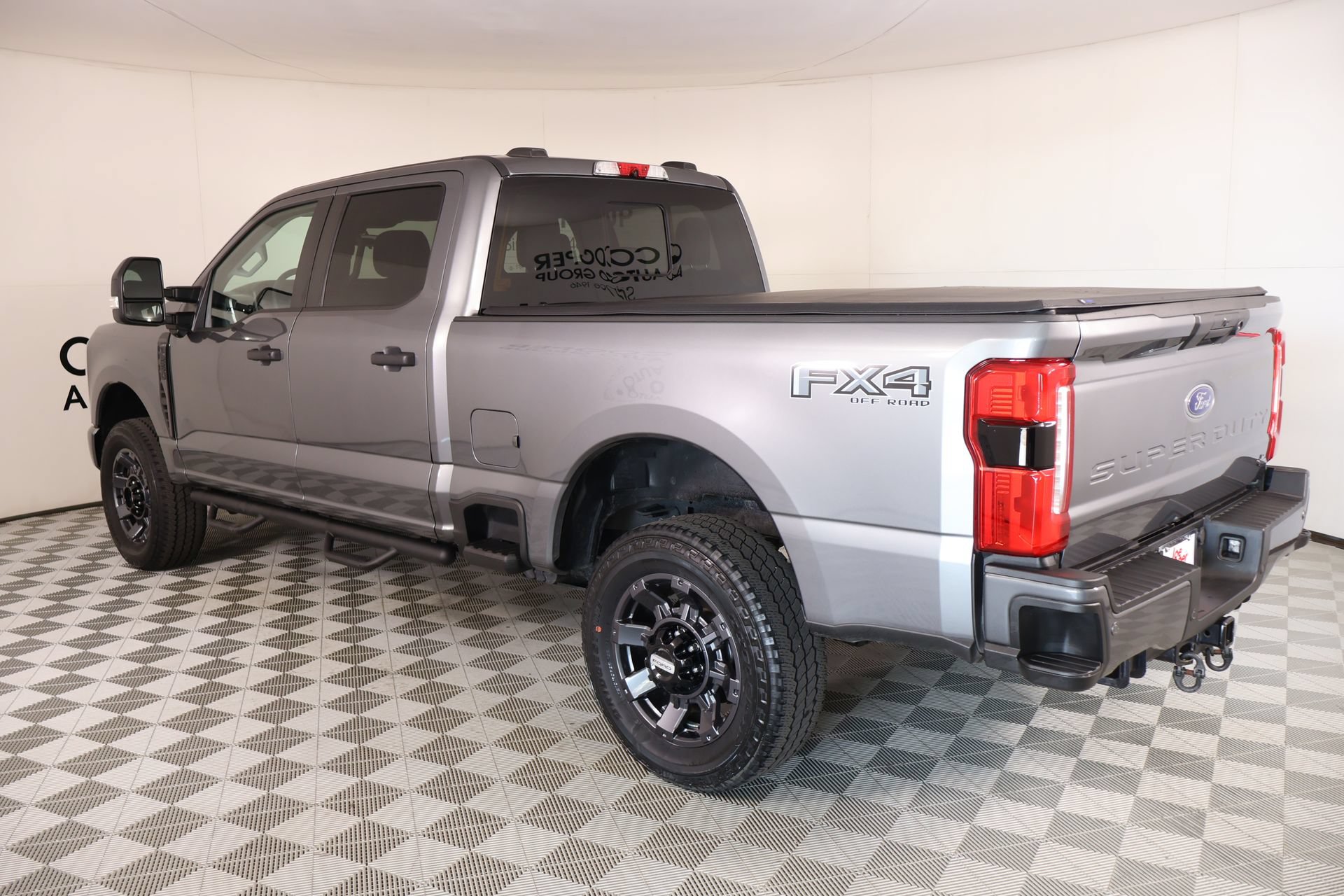 Used 2024 Ford F250 XL w/ STX Appearance Package AWD/4WD image 21