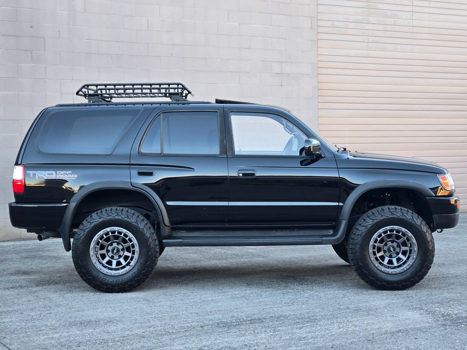 Used 1997 Toyota 4Runner SR5 AWD/4WD image 9