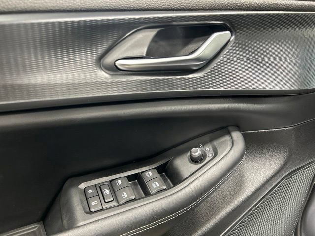Used 2023 Jeep Grand Cherokee Altitude AWD/4WD image 23