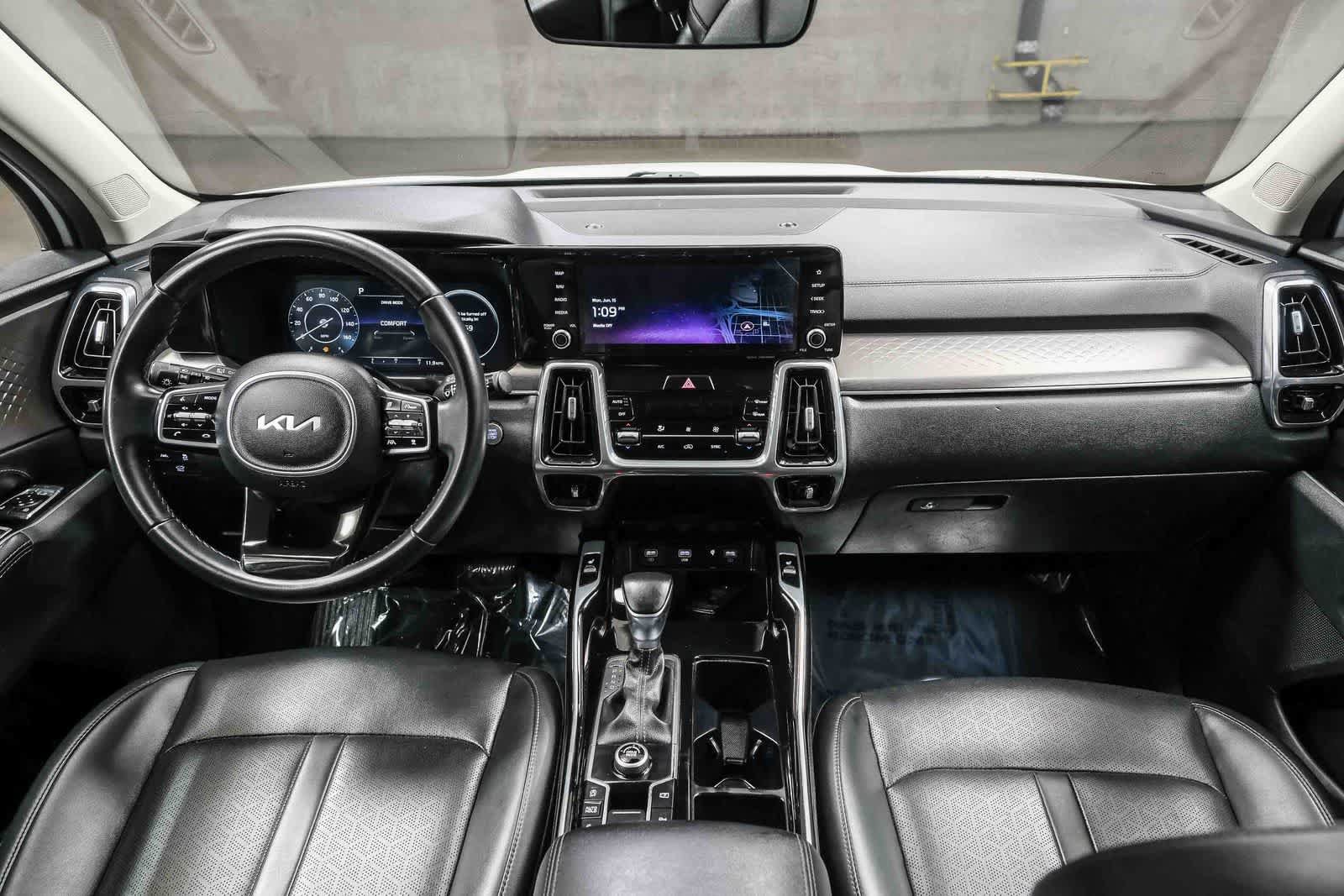 Used 2023 Kia Sorento SX FWD image 14