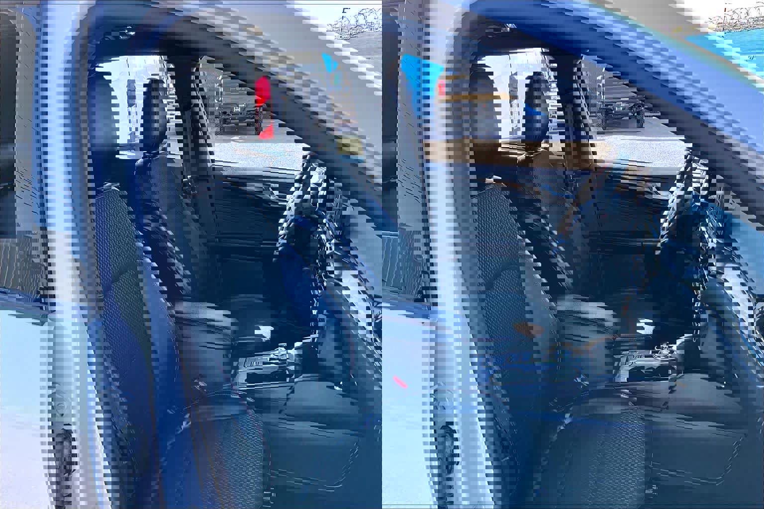 Used 2025 Ford Escape ST-Line FWD image 9