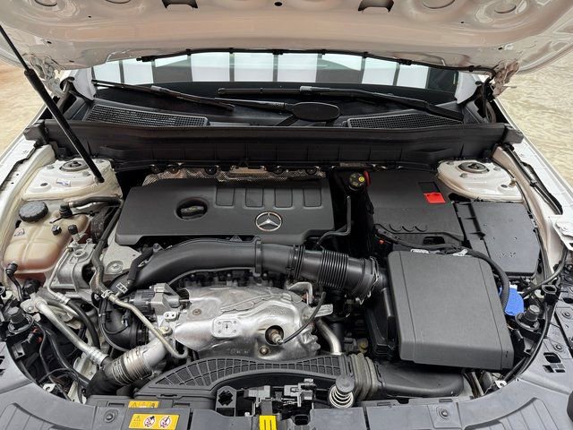 Certified 2021 Mercedes-Benz GLB 250 GLB 250 image 24