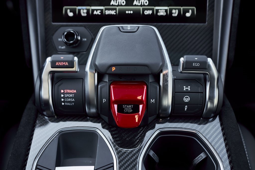 Used 2024 Lamborghini Urus Performante image 74