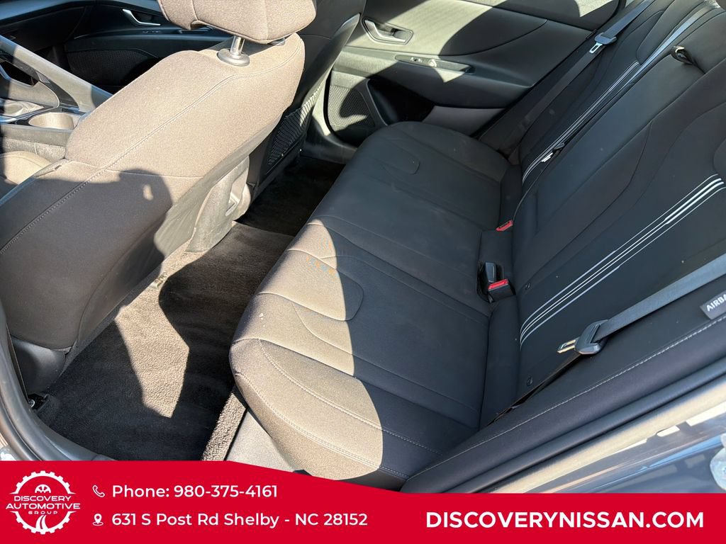 Used 2025 Hyundai Elantra SEL FWD image 32