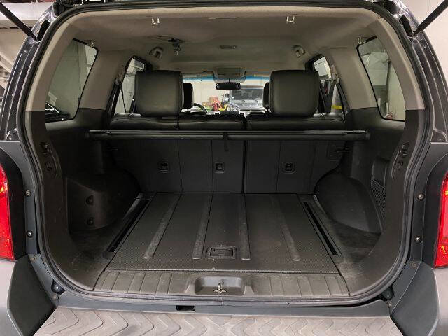 Used 2013 Nissan Xterra PRO-4X w/ Pro-4x Leather Pkg AWD/4WD image 14