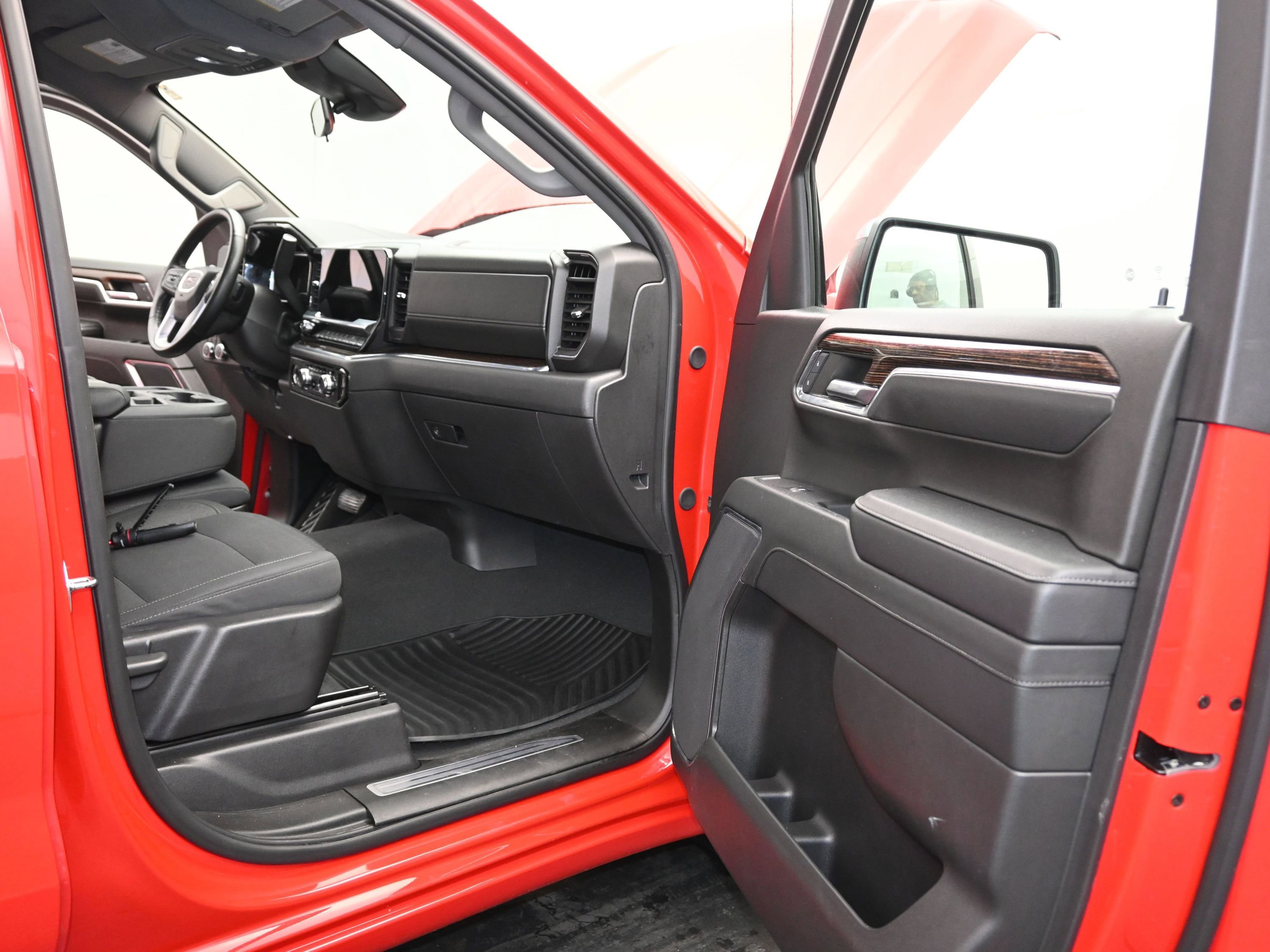 Used 2024 GMC Sierra 1500 SLE image 22