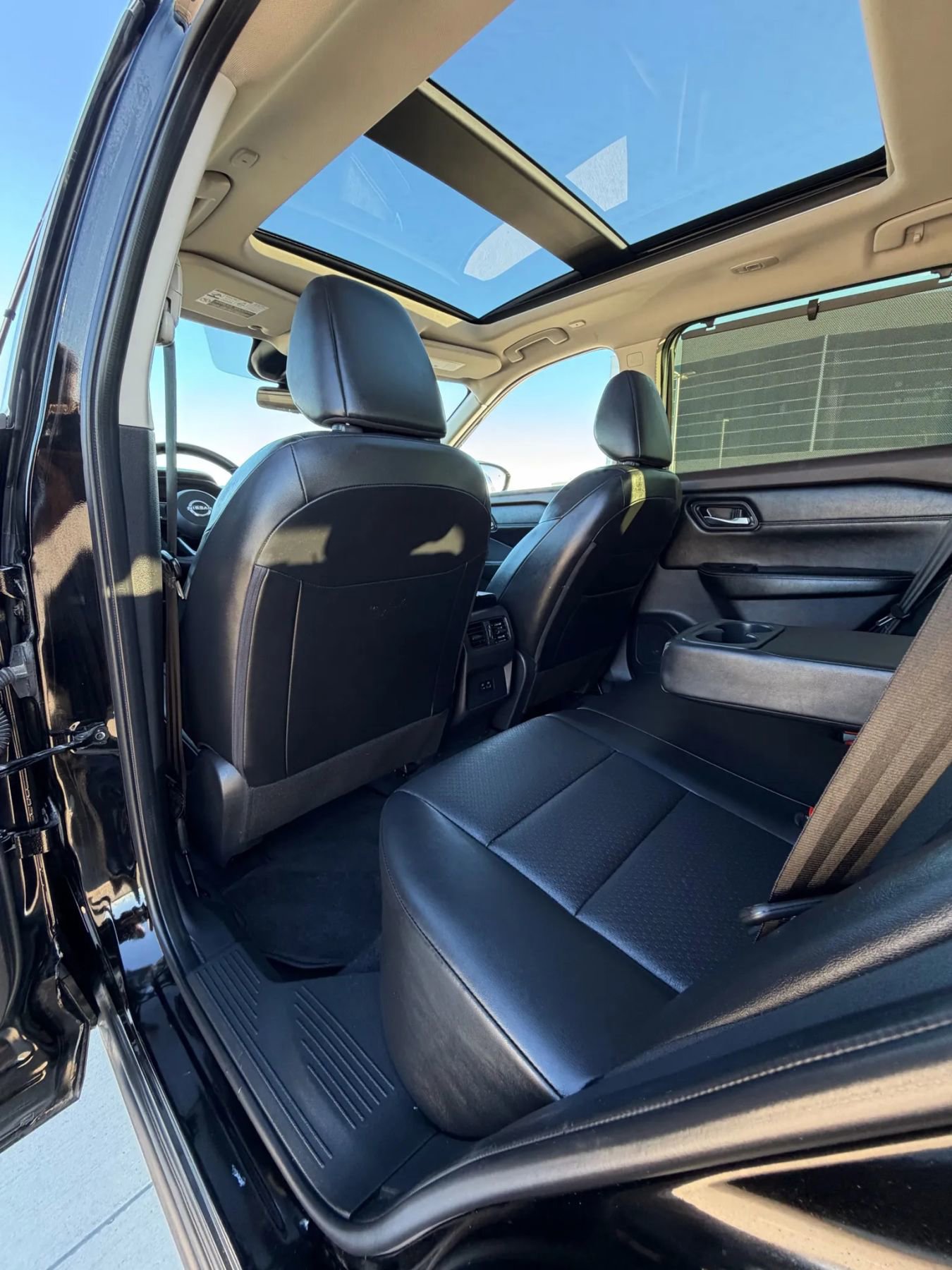 Used 2023 Nissan Rogue SV w/ SV Premium B Package image 31