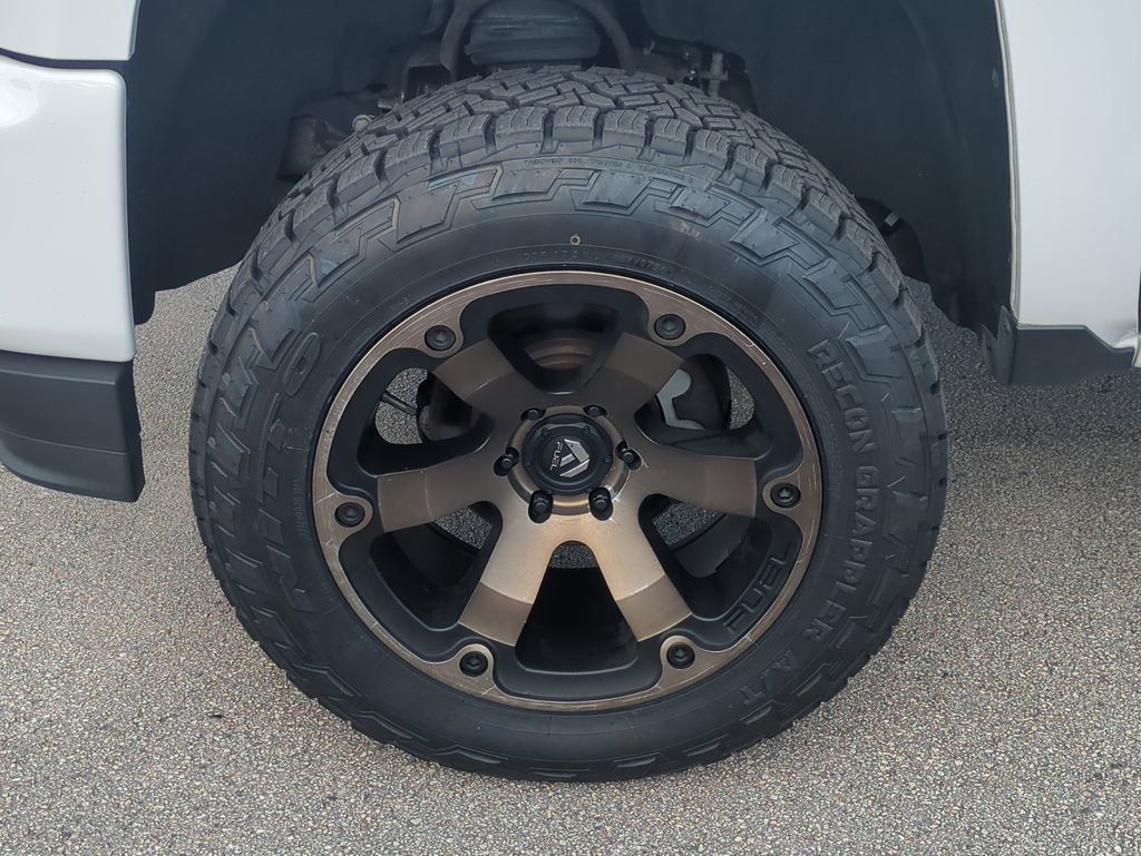 Used 2017 Chevrolet Silverado 1500 Custom w/ Rally 1 Edition RWD image 12