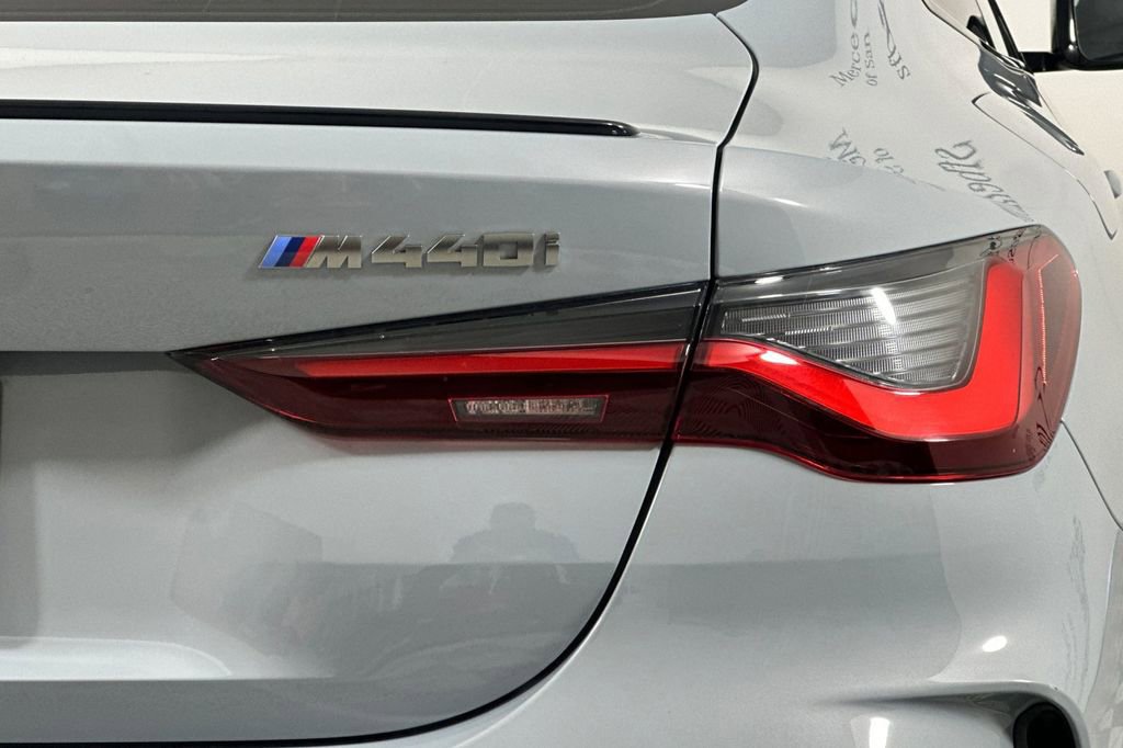 Used 2024 BMW M440i Coupe w/ Premium Package RWD image 36