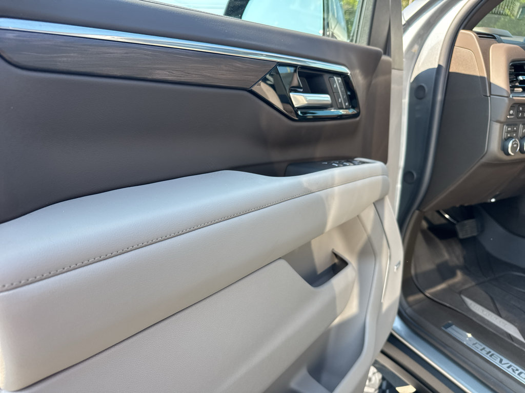 New 2026 Chevrolet Tahoe Z71 w/ Comfort Package AWD/4WD image 23