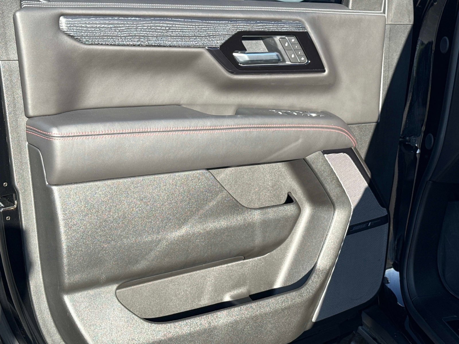 Used 2026 GMC Yukon XL AT4 Ultimate w/ LPO, Floor Liner Package AWD/4WD image 22