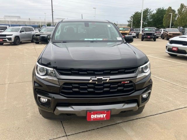 Used 2021 Chevrolet Colorado Z71 AWD/4WD image 2